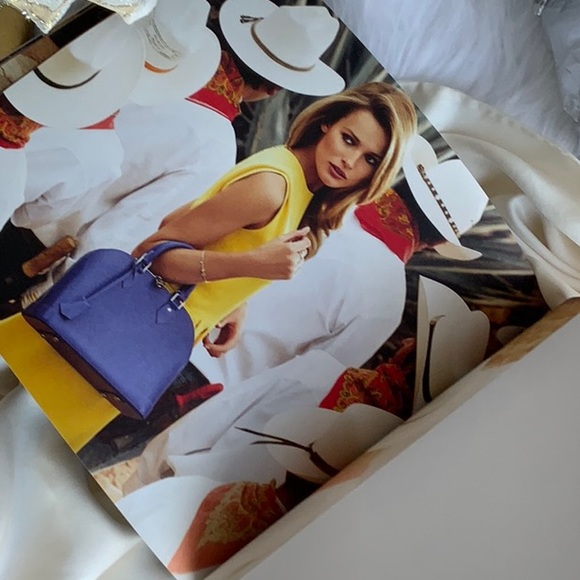 Louis Vuitton 2012 collection photo book - Picture 9 of 11